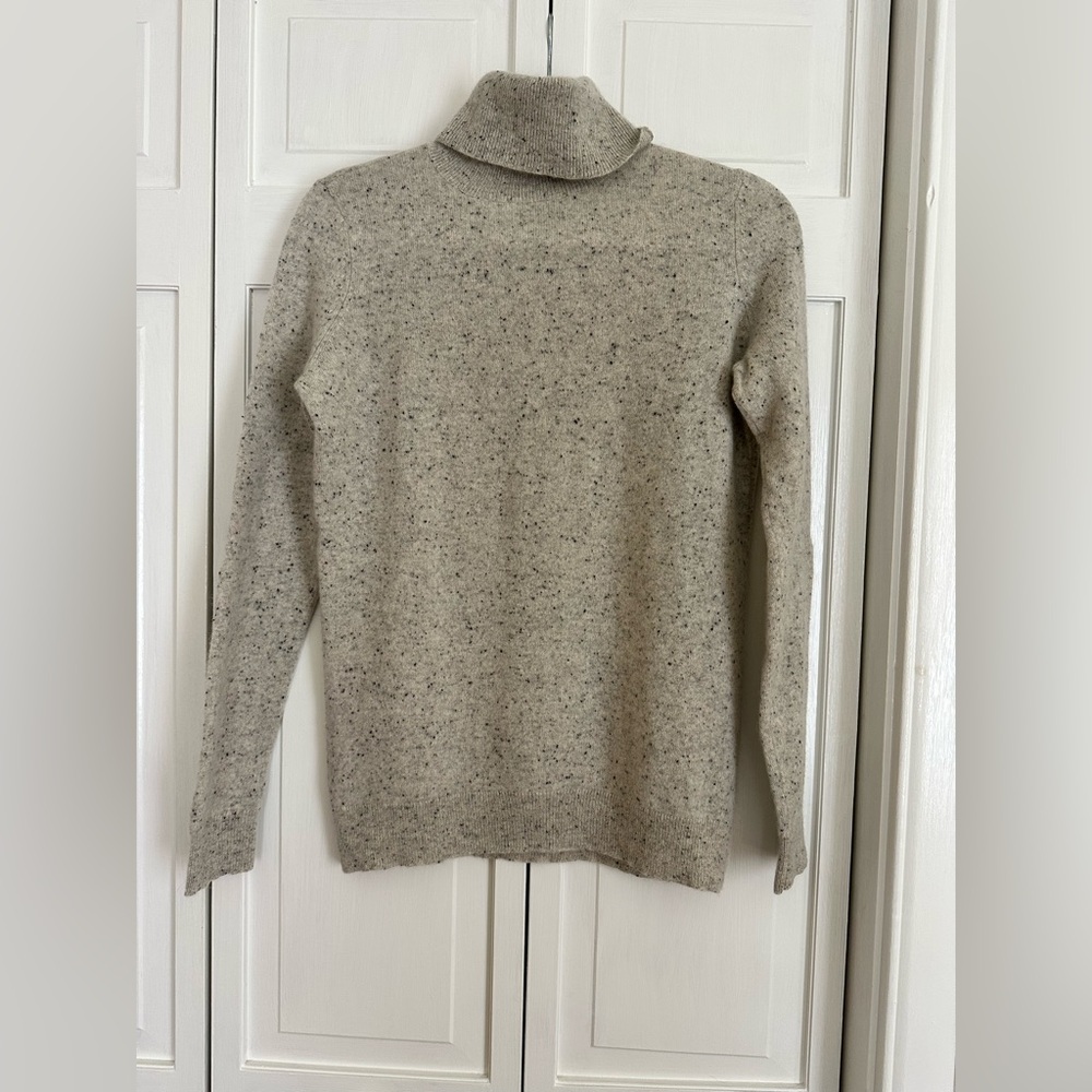C by Bloomingdale's Gray 100% Women’s Cashmere Turtleneck Sweater size Medium